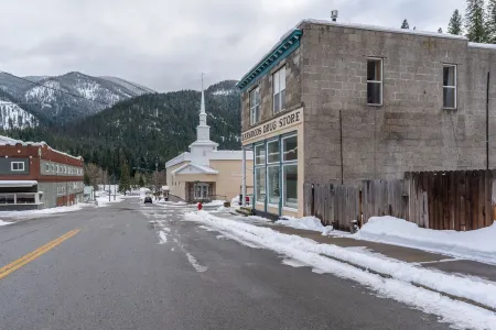 Harwood Mullan - BEST for FAMILYS - LOOKOUT Отели в г. Маллан