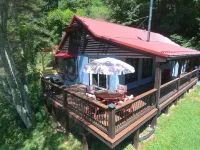 Secluded & Romantic, Blowing Rock, Views, Hot Tub - the Red Rover