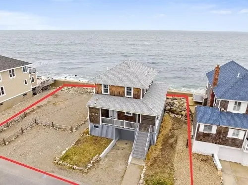 "On the Rocks" - dog friendly Scituate Oceanfront!