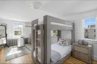 Walk to the Beach - Serene Coastal Country Cottage