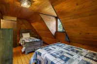 Rustic Luxury - Log Cabin in the Pocono Mountains - Indoor Sauna- Close to Ski