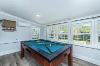 Jewel on the Lake - Relaxing Lakefront Home