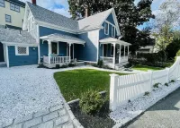 The Secret Mermaid in downtown Mystic! Beautiful & just remodeled!