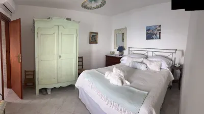 Romantic pied a terre Sea VIEWS every room concierge,on AMALFI dr. best location