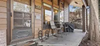 BRIGHT & COMFORTABLE CONDO CLOSE TO EVERYTHING! NICE WOOD FIREPLACE & FREE WIFI!