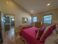 Quiet Apartment l 5 Min to Downtown CB l Breathtaking Views