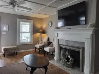 Hampton Beach ♡ Ocean Retreat - Steps From The Sand and Strip!