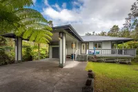 Lovely Private Home 5 minutes to Hawaii Volcanoes National Park