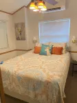 Get “Outta the Norm” in Bryson City, NC, Creekside Hotels in der Nähe von Mingus Mill