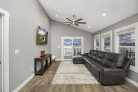 Cozy LakeHouse on Baldwin Lake, Great outdoor space with Boat Rental Available!