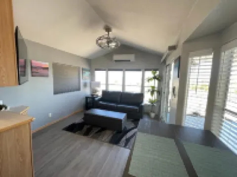 Elephant Lake Sunset Oasis