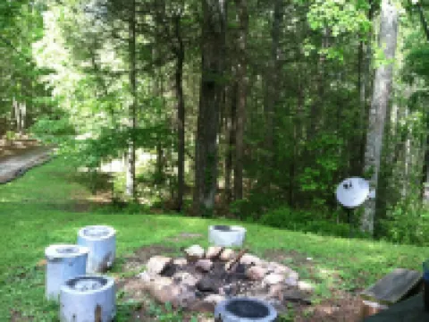 2BR +loft  Cottage in the mountains Va Creeper Trail, HOT TUB, ATV rentals,