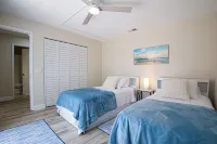 10 minutes drive from the beach! Close to popular attractions and the Speedway. Hotels in Port Orange