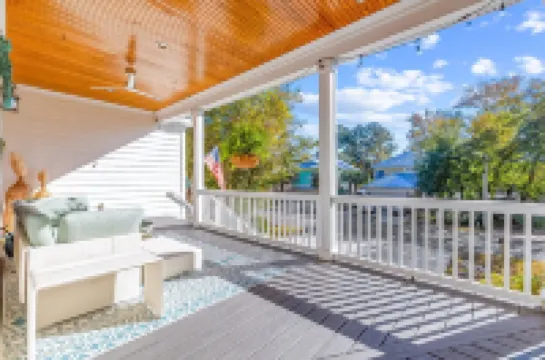 Pura Vida Villa: Luxury Coastal Retreat with Private Heated Pool