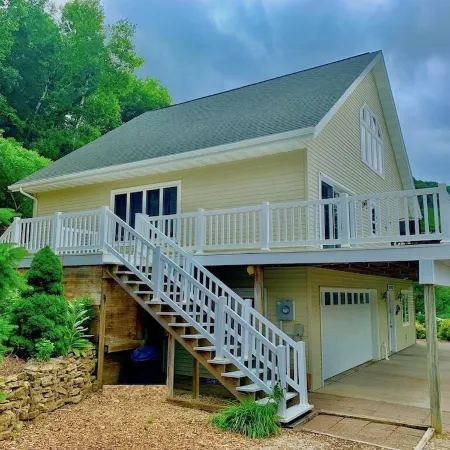 Scenic View Lodge- w/ Hot Tub & Pool