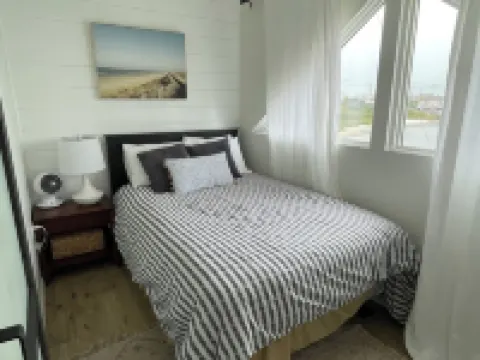 Sunset Cove: Bayview, fantastic location, close to everything Hotels in Long Beach Township