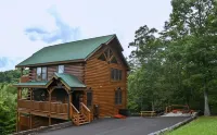 Perfect for FAMILIES; MTN views! PoolTable, AirHockey, Foosball, HotTub, FirePit