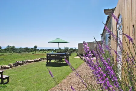 Stunning Sea Views, Beautiful Country Cottage, Hot-Tub | Ravenscar, North Yorks