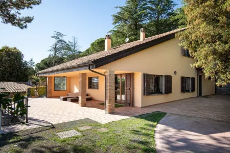 Pool villa "the trinity" Отели в г. La Trinita