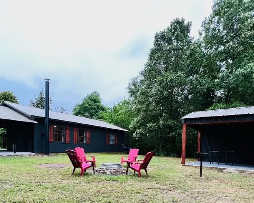 Cozy cabin w/ private pond & firepit. 3 miles to lake & 12 to Crater of Diamonds Hotels in Pike County