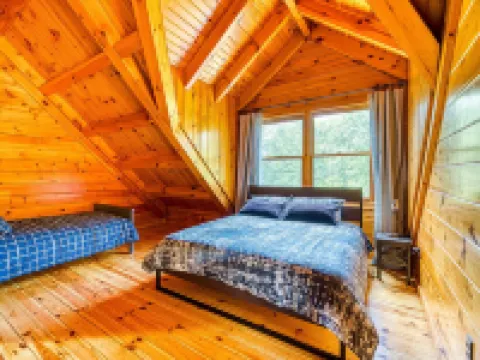 Luxurious & Enchanting Log House in Heart of Hudson Valley/Catskills, Upstate NY アルスターのホテル