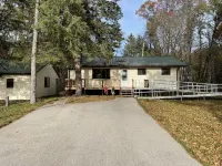 Northwoods Home Getaway w/direct access to ATV/Snowmobile Trails Các khách sạn ở Silver Cliff