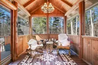 LodgeLife Springbrook - Unwind in Nature Lux Log Cabin in the Heart of Adventure