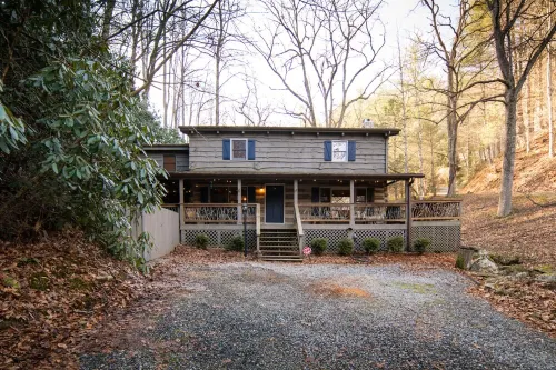 Blue Ridge Cabin with Modern Farmhouse Decor on Private Stream