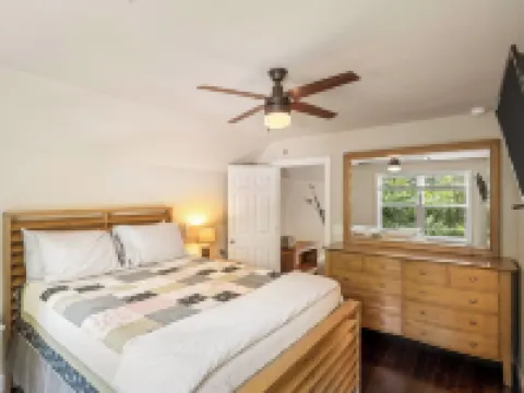 Apartment on the Knoll with private pool Hotels in Nelson County