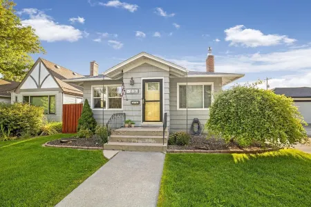 NEW spacious 4br 2ba Central Twin Falls Home SLEEPS 12