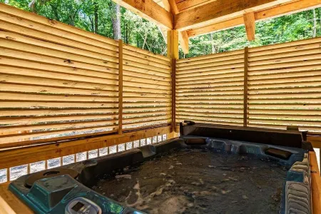 QUAIL'S NEST w/ Hot Tub - Another Day In Paradise!!! Отели в г. Де-Калб