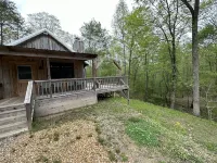 Mountain Cabin on the Chief Ladiga Bike Path, Terrapin Creek, and Pinhoti Trail