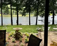 5 BR Retreat on Beautiful Smith Lake & Close to I-65