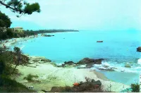 Beach<100m.Air Conditioning.Swimming Pool.Private Parking. Opt Wifi, Car, Bike.   No. of Activities Hotels in Linguizzetta