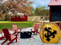 Pet Friendly Cozy Cabin Close to Slopes