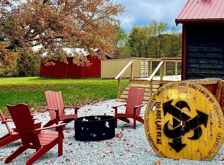 Pet Friendly Cozy Cabin Close to Slopes