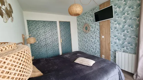 Superb T2 apartment with sea view and direct access to Pereire beach