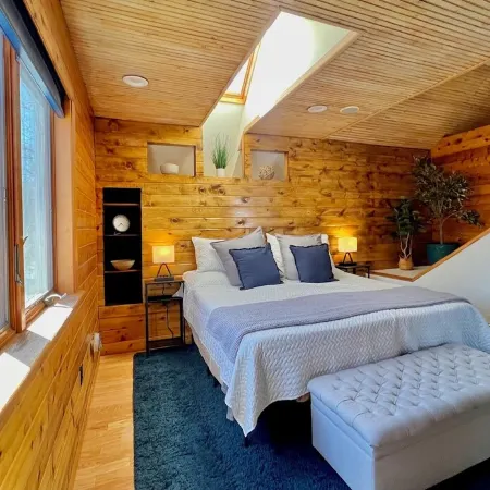 Spacious Spring Lake Retreat • Beach Access • Sleeps 8 • Family & Pet Friendly