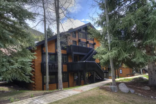 Cozy, Creekside 3BR Vail Condo Ski/Summer Retreat Perfect for Families
