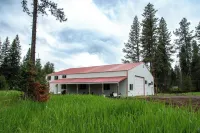 Spacious 11 Bdrm Lodge on edge of Clearwater Ntl Forest