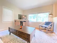 PRIVATE Cleveland St. Cottage~Walk Folsom Village