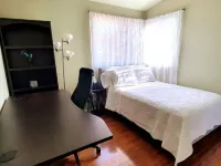 Cheerful 4 bedroom Hotels in Vista
