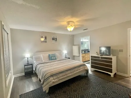 S-Cape Reality in our beautiful Ocean View TownhomeGreat Place for Snow Birds!