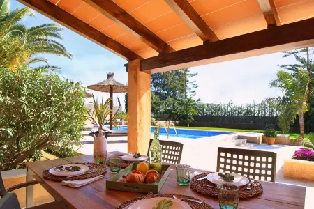 SON LLANERAS VILLA - NEAR ES TRENC, MALLORCA, RELAXING GETAWAY, POOL, A/C, WIFI