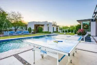 Stylish Scottsdale Estate with Rooftop Views, Pool & Private Casita