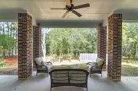 Charming 3-bedroom house in fabulous Magnolia with WiFi and AC by Lake Conroe