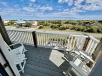 Beautiful!-Heated Saltwater Pool!-Ocean Views!-2nd Row 5Br/4+2 Half BA-Elevator!
