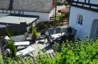 NEW Perfect vacation in the "Old Pastorate" Assinghausen - modern in old walls Hotels in Olsberg