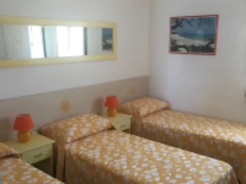 Beach house with private entrance on the beach. Hotel a Perd'e Sali