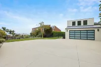 Private Del Mar Casita Guest House - Ocean Views, Blocks from Downtown & Beach